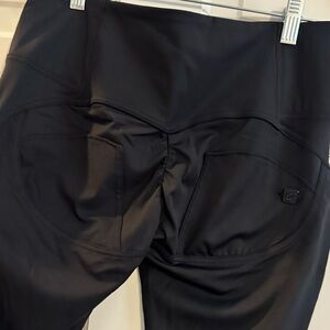 Freddy Famous Butt Flattering Pants Xl Black Skinny Leg Excellent